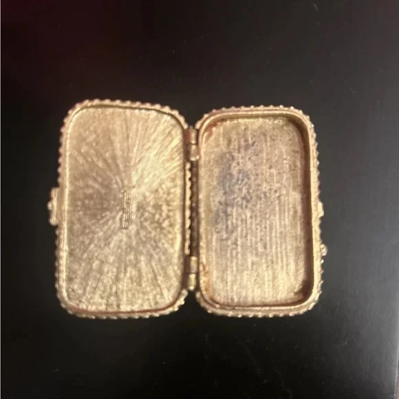 Estee Lauder youth dew compact - Picture 2 of 2